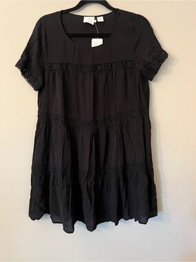 Alice & uo Black Short-Sleeve Dress with Lace Insets
